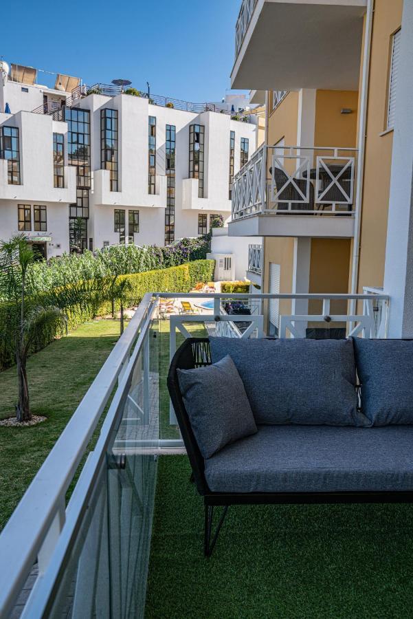 Garden Hill Apartment อัลบูเฟรา ภายนอก รูปภาพ
